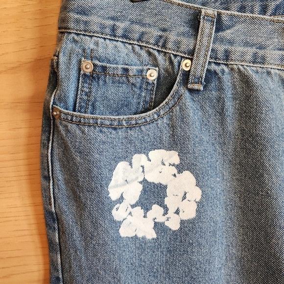 BLACK ICON WHITE PEONE FLORAL WOMEN'S JEANS HIGH RISE STRAIGHT LEG SIZE 34 NWOT - Picture 5 of 7